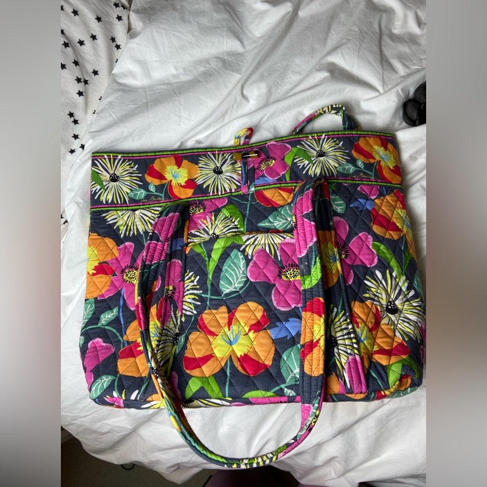 Vera Bradley mid size tote